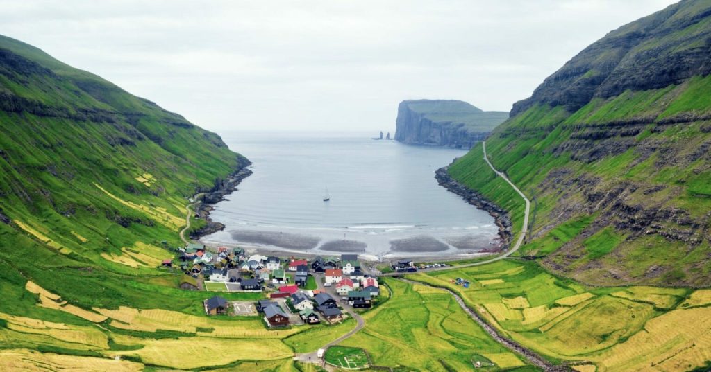 Tjørnuvík – The Surfers’ Paradise