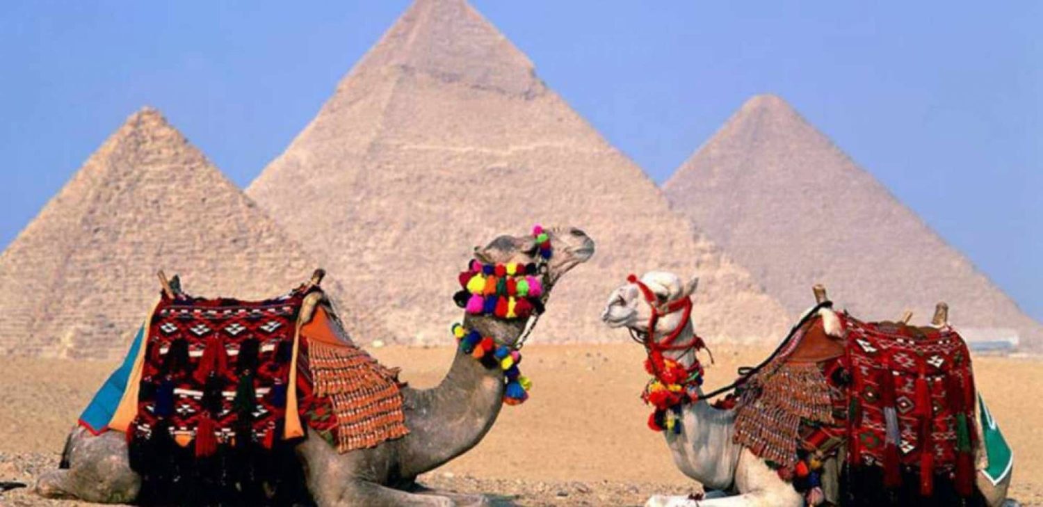 The Great Pyramids of Giza: Timeless Monuments
