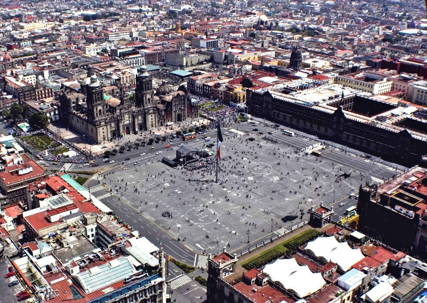Zócalo Square