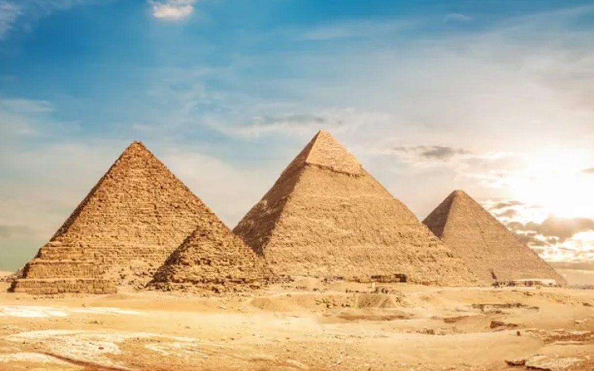 Egypt Travel Guide: Essential Tips for Visiting the Pyramids Safely