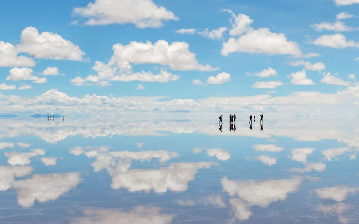 Salar de Uyuni, Bolivia: Guide to Visiting the World’s Largest Mirror